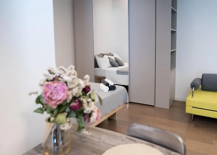 Artstay - Central Apartment Duomo, Spiga, Near Metro M1